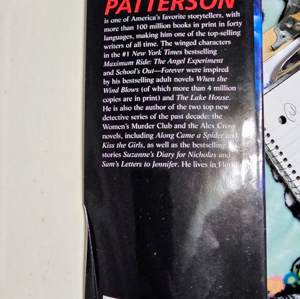 "MAXIMUM RIDE-SCHOOLS OUT" J PATTERSON - Picture 6 of 6
